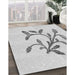 Patterned Platinum Gray Rug in Family Room, pat920gry