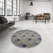 Round Patterned Dark Gray Novelty Rug in a Office, pat935