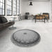 Round Patterned Smokey Gray Rug in a Office, pat938gry