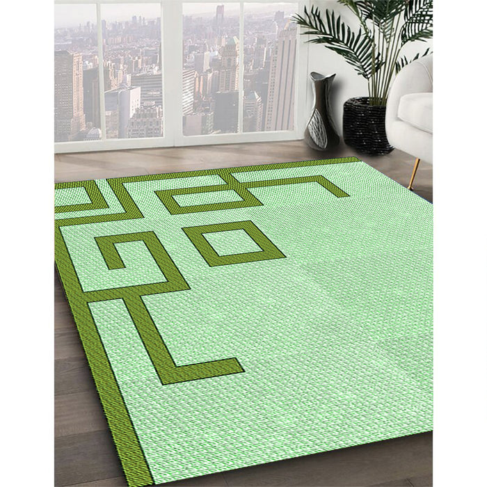 Machine Washable Transitional Green Rug in a Family Room, wshpat939grn