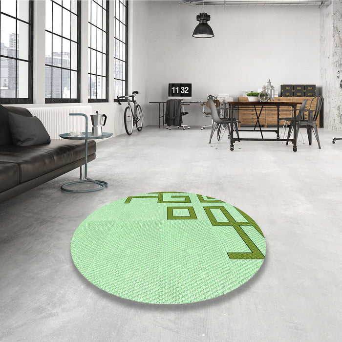 Round Patterned Green Rug in a Office, pat939grn