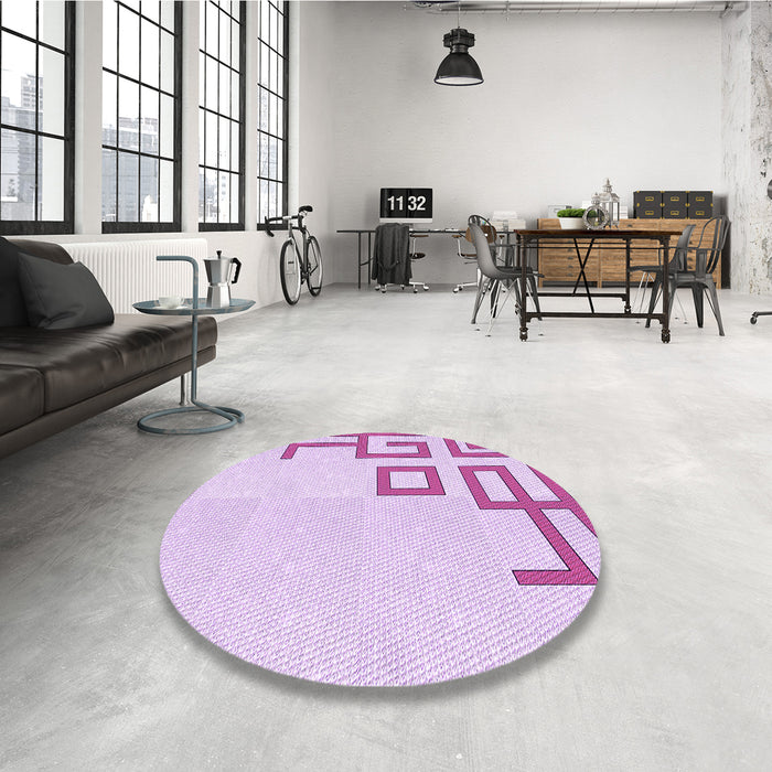Round Patterned Orchid Purple Rug in a Office, pat939pur
