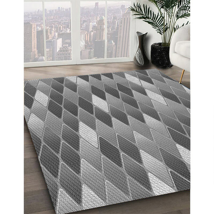 Patterned Carbon Gray Rug in Family Room, pat95gry