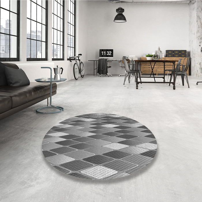 Round Patterned Carbon Gray Rug in a Office, pat95gry