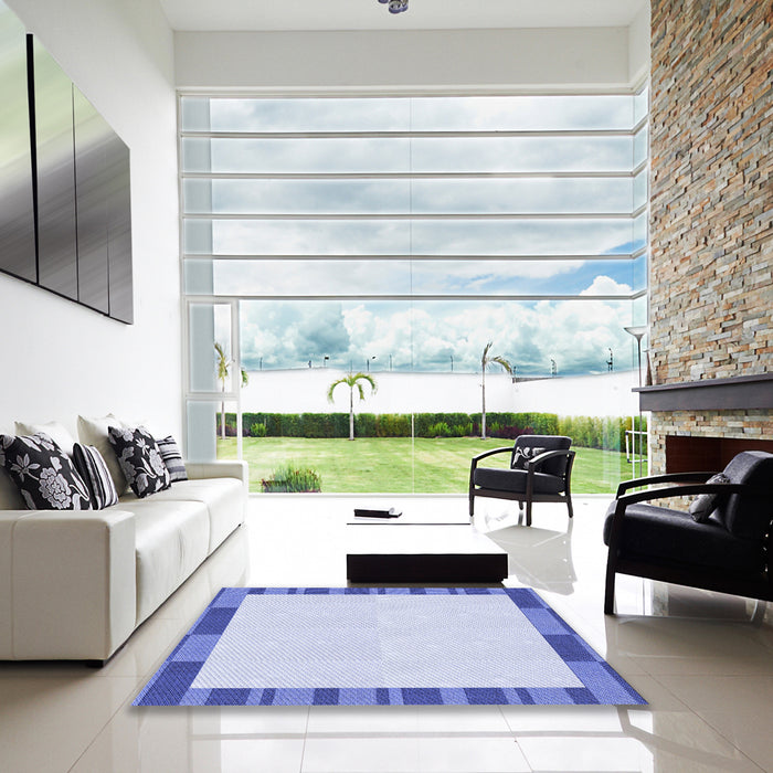 Square Patterned Blue Rug in a Living Room, pat967blu