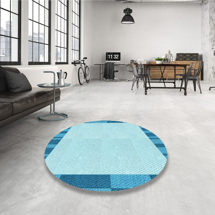 Round Patterned Blue Rug in a Office, pat967lblu
