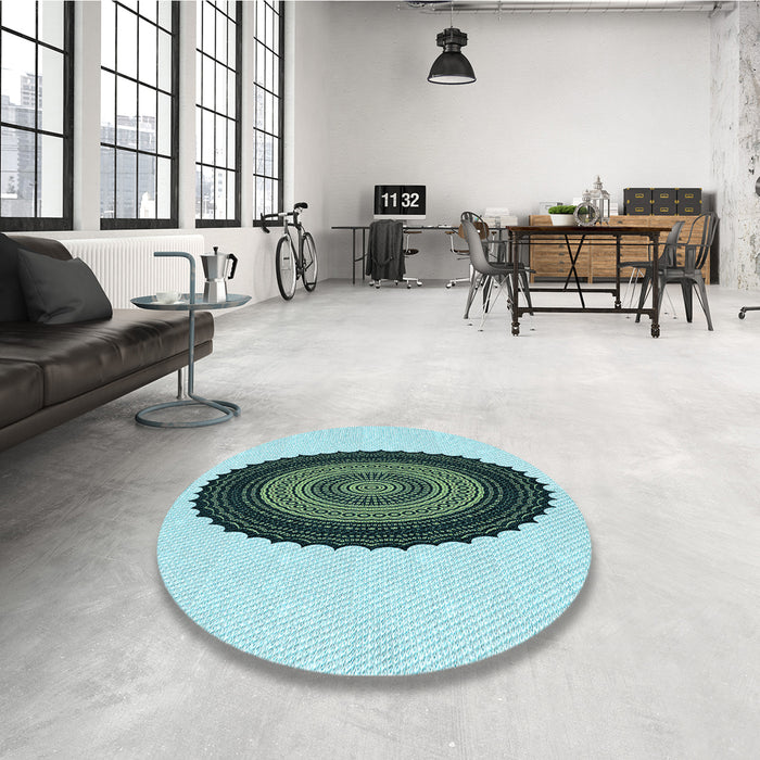 Round Patterned Light Aquamarine Green Rug in a Office, pat996lblu