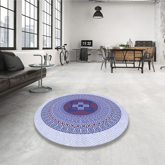 Round Patterned Blue Rug in a Office, pat998blu