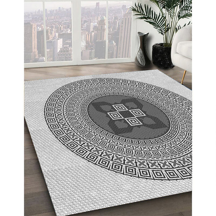 Patterned Platinum Gray Rug in Family Room, pat998gry