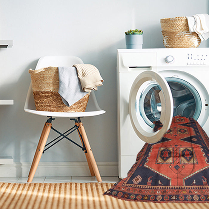 Machine Washable Traditional Chestnut Brown Rug in a Washing Machine, wshtr1043