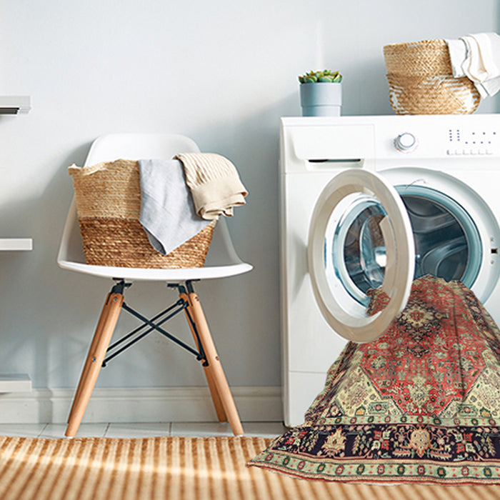 Machine Washable Traditional Saffron Red Rug in a Washing Machine, wshtr1059