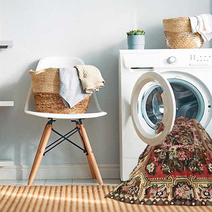 Machine Washable Traditional Saffron Red Rug in a Washing Machine, wshtr1141