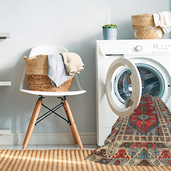 Machine Washable Traditional Brown Red Rug in a Washing Machine, wshtr1162