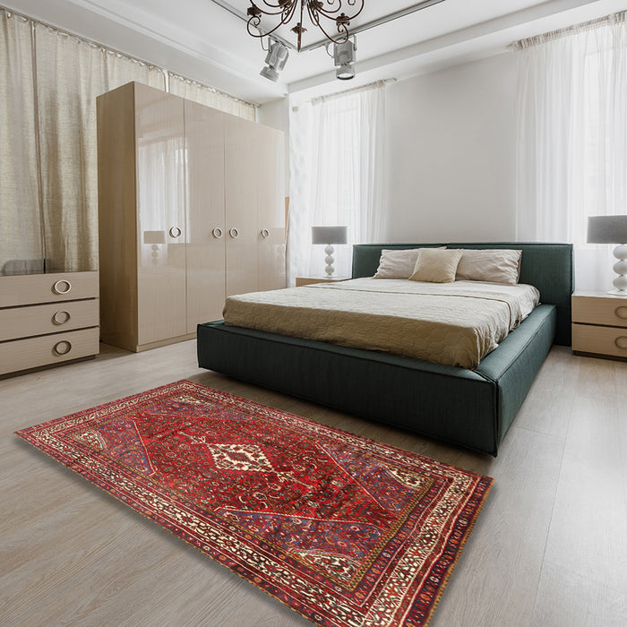 Traditional Gold Brown Persian Rug in a Bedroom, tr1168