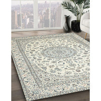 Traditional Gunmetal Gray Medallion Rug, tr120