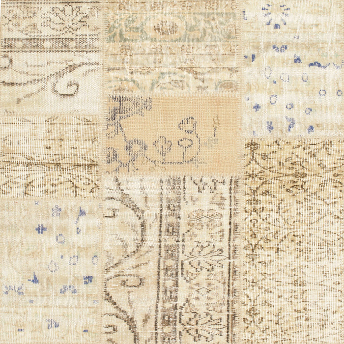 Square Traditional Vanilla Gold Patchwork Rug, tr121