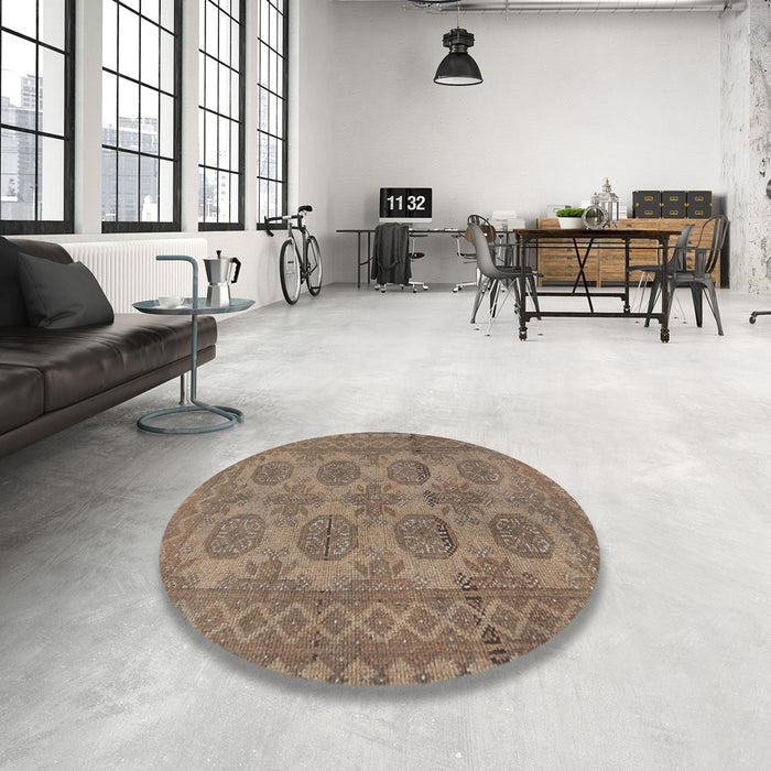 Round Machine Washable Traditional Brown Rug in a Office, wshtr1262