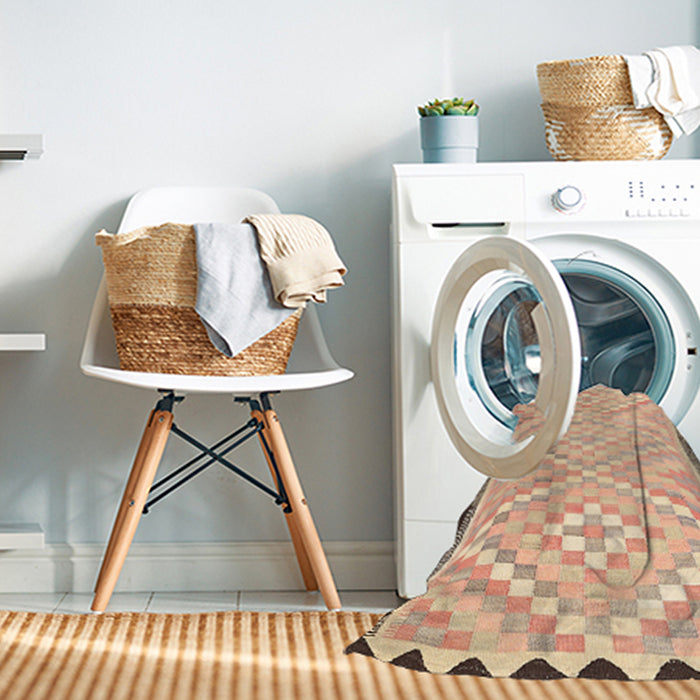 Machine Washable Traditional Brown Gold Rug in a Washing Machine, wshtr1280