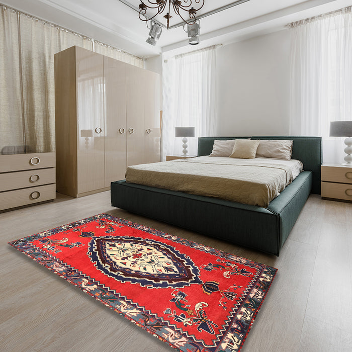 Traditional Red Medallion Rug in a Bedroom, tr1397