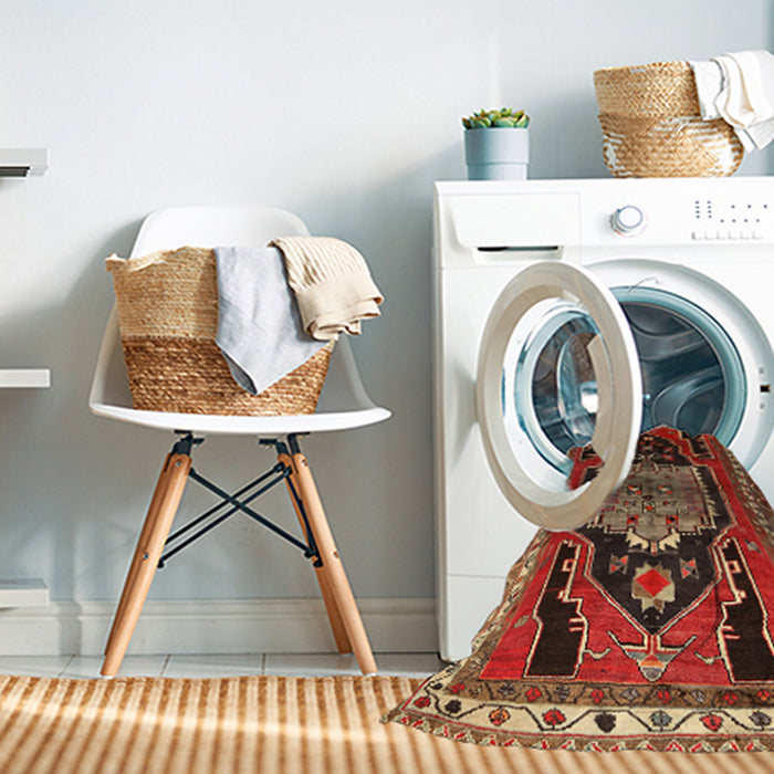 Machine Washable Traditional Tomato Red Rug in a Washing Machine, wshtr1405