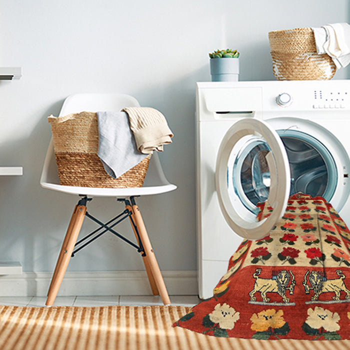 Machine Washable Traditional Red Rug in a Washing Machine, wshtr1425