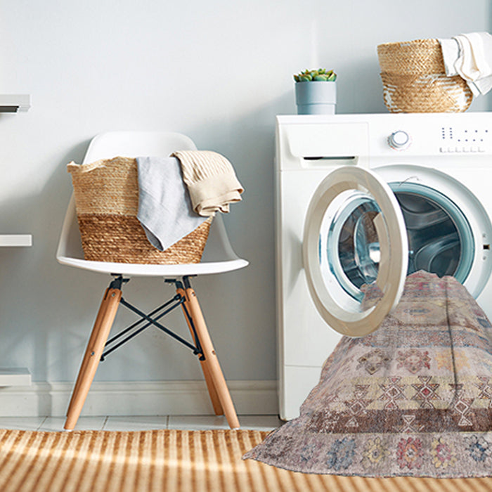 Machine Washable Traditional Desert Sand Beige Rug in a Washing Machine, wshtr1457