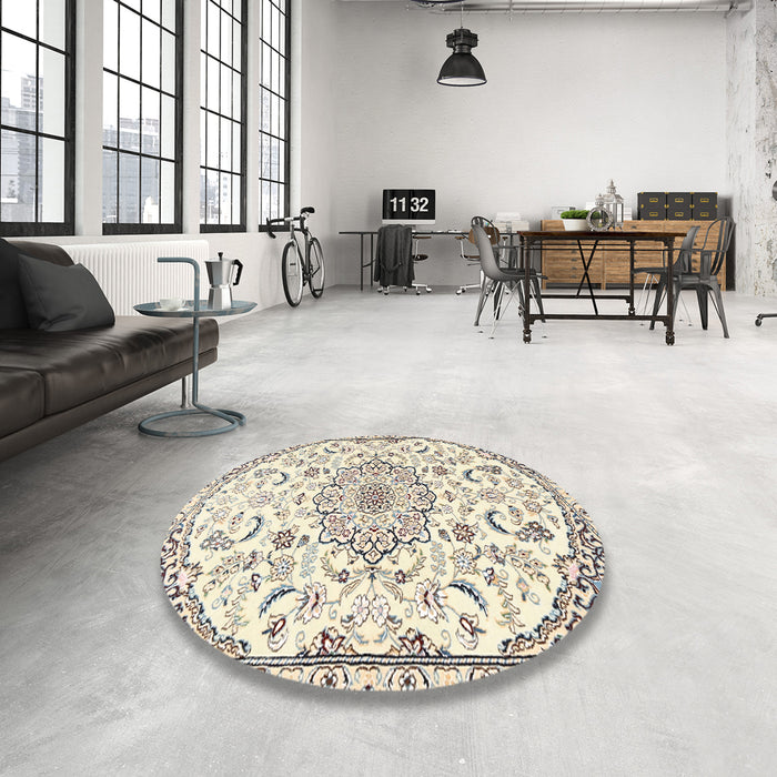 Round Machine Washable Traditional Peach Beige Rug in a Office, wshtr1472