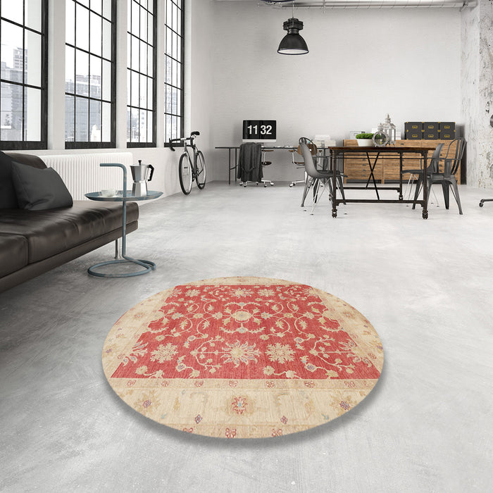 Round Traditional Brown Oriental Rug in a Office, tr1476