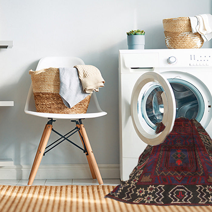 Machine Washable Traditional Saffron Red Rug in a Washing Machine, wshtr1483