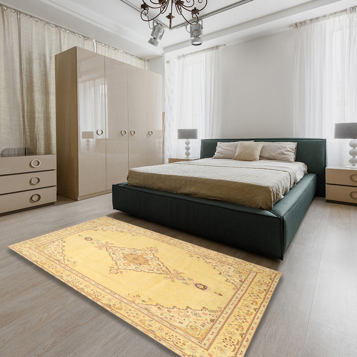 Traditional Chrome Gold Yellow Persian Rug in a Bedroom, tr1487