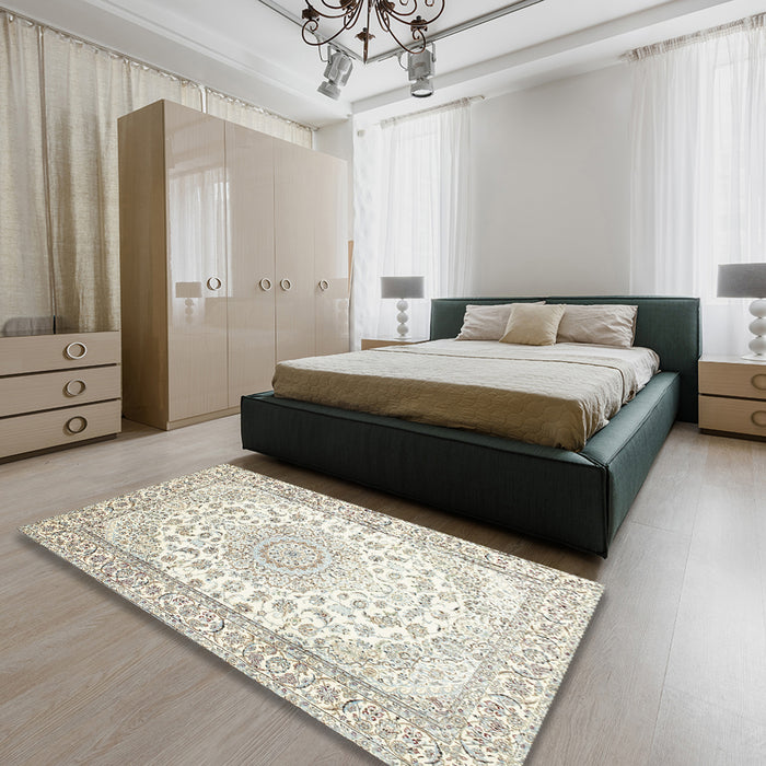 Traditional Champagne Beige Medallion Rug in a Bedroom, tr153