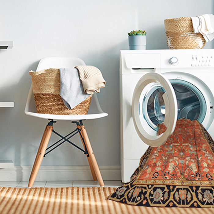 Machine Washable Traditional Tomato Red Rug in a Washing Machine, wshtr1550