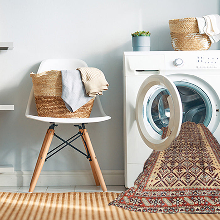 Machine Washable Traditional Saffron Red Rug in a Washing Machine, wshtr1590