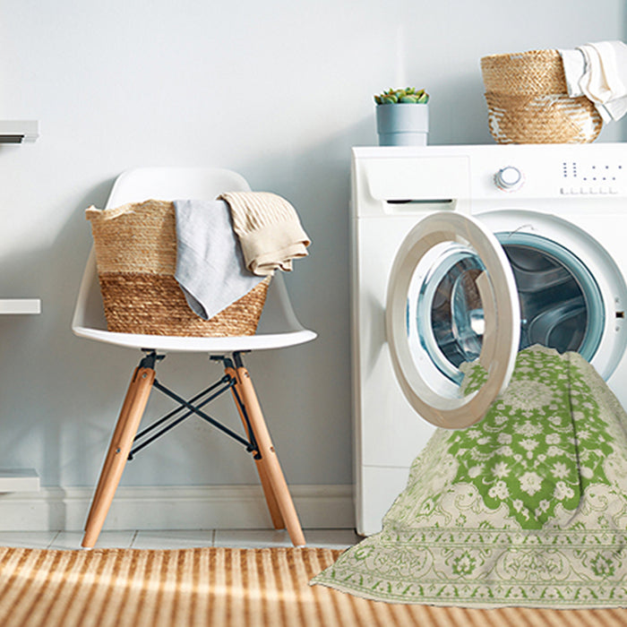 Machine Washable Traditional Yellow Green Rug in a Washing Machine, wshtr165