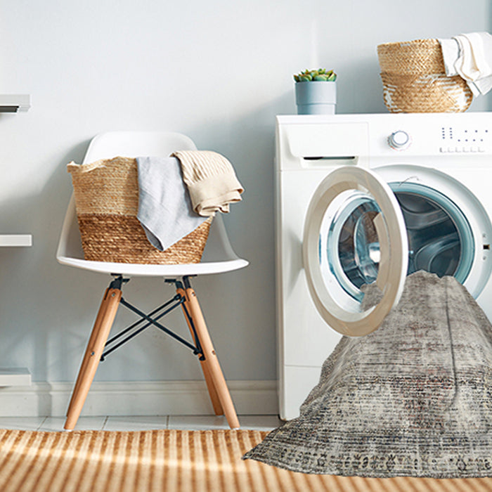 Machine Washable Traditional Khaki Green Rug in a Washing Machine, wshtr1788