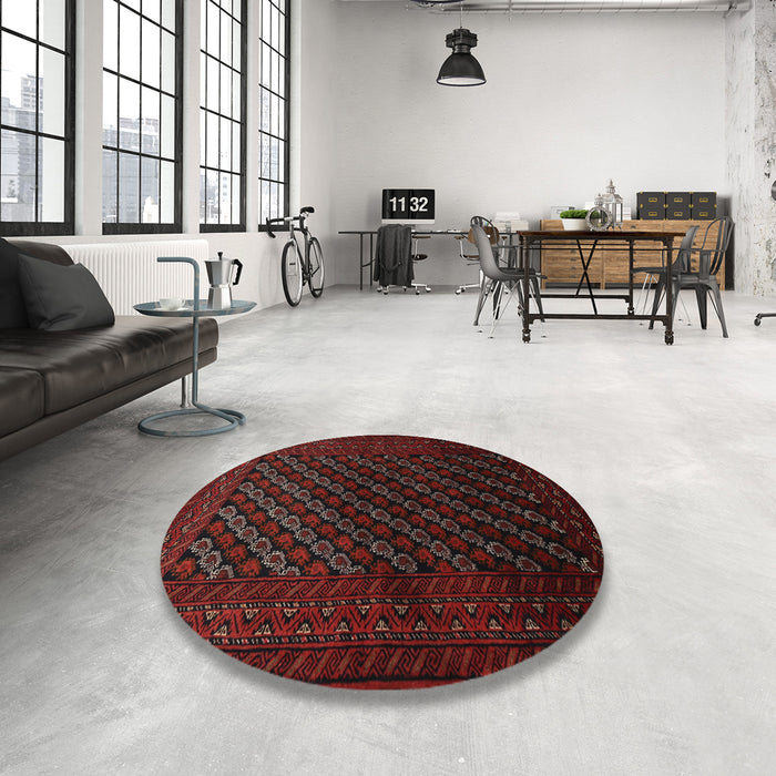 Round Traditional Bakers Brown Persian Rug in a Office, tr1806