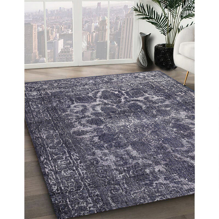 Machine Washable Traditional Silver Gray Rug in a Family Room, wshtr1918