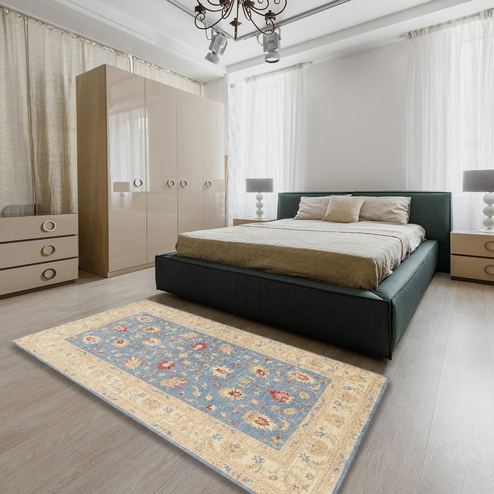 Traditional Brown Oriental Rug in a Bedroom, tr1976