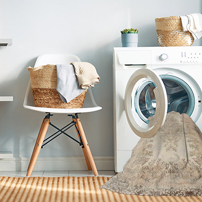 Machine Washable Traditional Deep Peach Orange Rug in a Washing Machine, wshtr2073