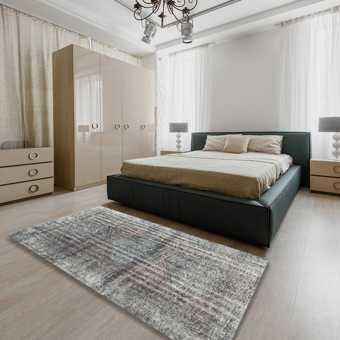 Traditional Ash Gray Persian Rug in a Bedroom, tr2104