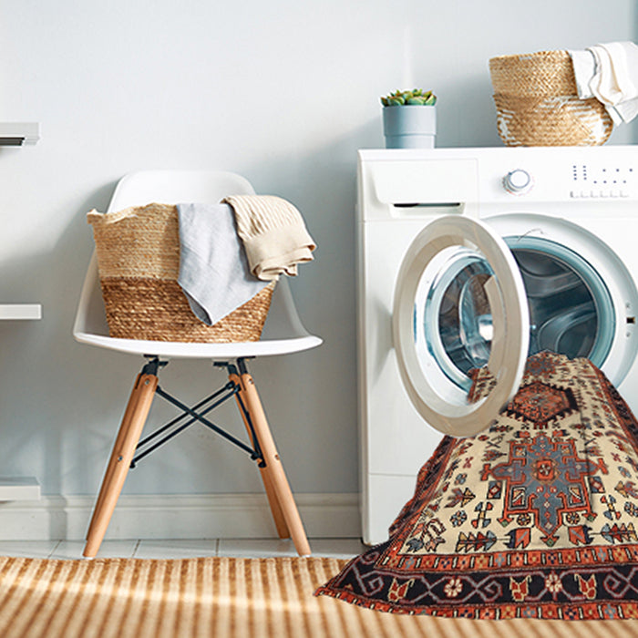 Machine Washable Traditional Saffron Red Rug in a Washing Machine, wshtr2312