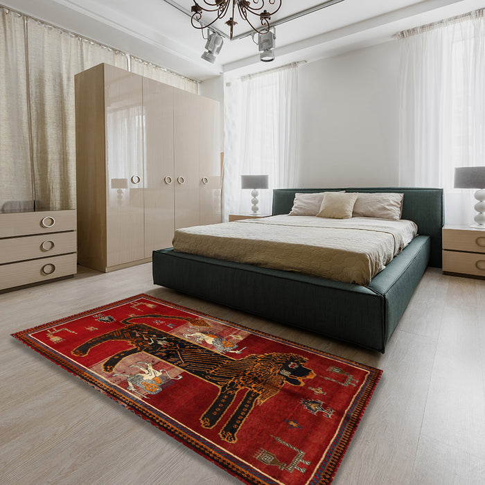 Traditional Dark Sienna Brown Animal Rug in a Bedroom, tr2375