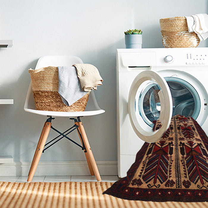 Machine Washable Traditional Sienna Brown Rug in a Washing Machine, wshtr2377