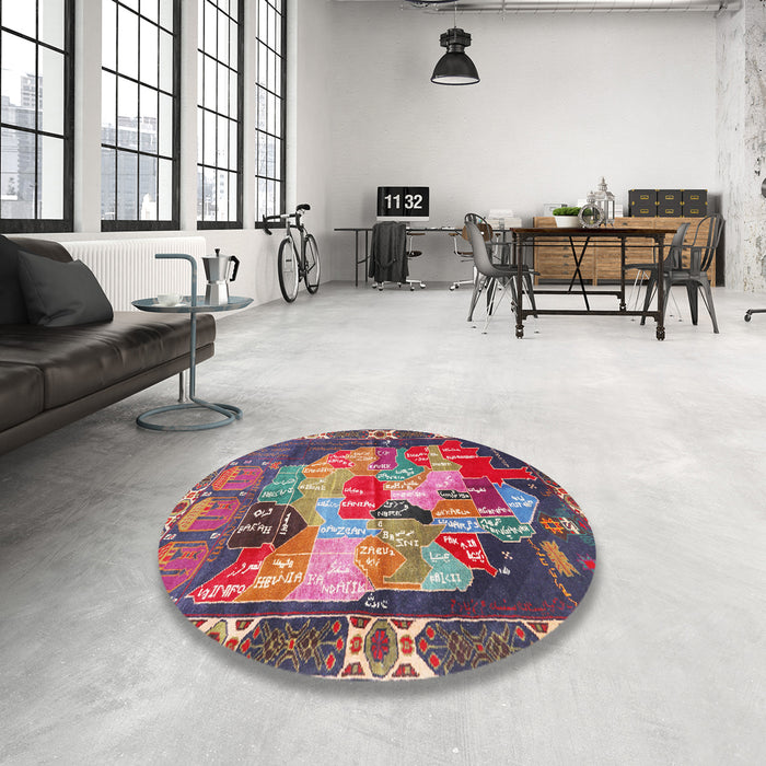 Round Traditional Dark Raspberry Purple Persian Rug in a Office, tr2390