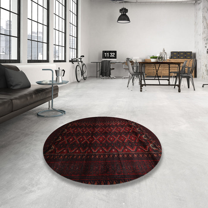 Round Traditional Mid Gray Southwestern Rug in a Office, tr2401