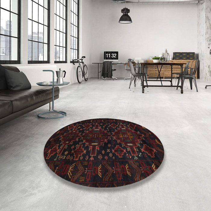 Round Machine Washable Traditional Burgundy Brown Rug in a Office, wshtr2402