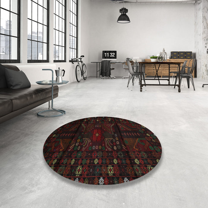 Round Traditional Red Persian Rug in a Office, tr2440