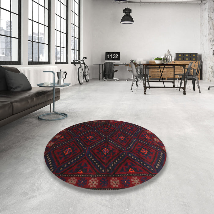Round Machine Washable Traditional Burgundy Brown Rug in a Office, wshtr2509