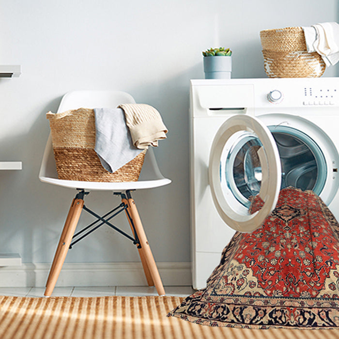 Machine Washable Traditional Saffron Red Rug in a Washing Machine, wshtr2529