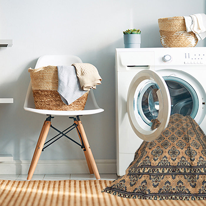Machine Washable Traditional Dark Brown Rug in a Washing Machine, wshtr2576